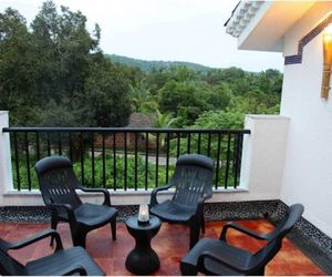 Riviera Foothills 2 bedrooms Condo nr Club Cubana Arpora India