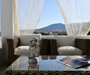 Ifestos cozy home with mountain view Paros Island Greece