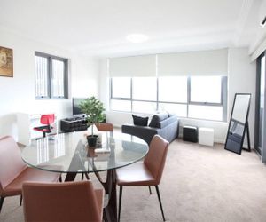 Mascot Stylish 2BD Apartment w Parking 1-7 Guests Sydney Australia