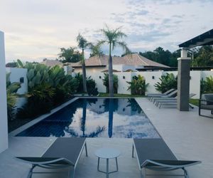 Stunning Spacious Private Pool Villa Ban Nong Khon Thailand