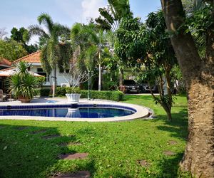 Stunning Guesthouse with pool and peace garden Ban Nong Sadao Thailand