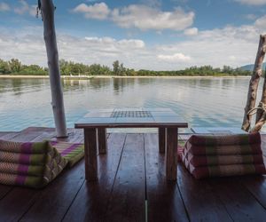 SINCERE BOAT HOUSE Lanta Island Thailand