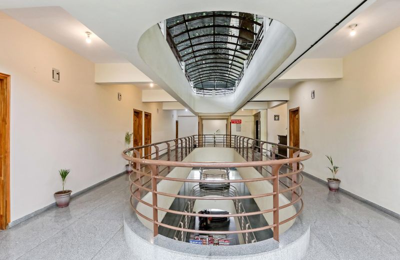 OYO 26603 Hotel Prakash International