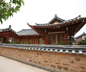 Gaeunchae Hanok Guesthouse Jeonju 2 Jeonju South Korea