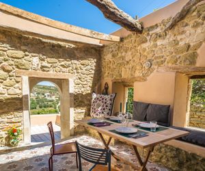 Joy, Artists Stone House With Countryside Views Sitia Greece