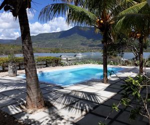 On the Sea Shore Private Home Splendid View & Pool Black River Mauritius