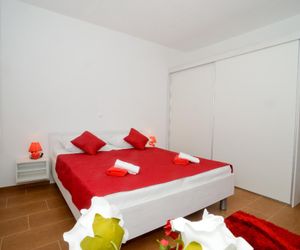 Apartment with Terrace Privlaka Croatia
