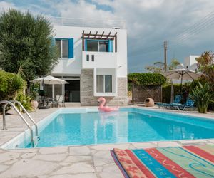 Villa Mozart, charming 3 BR with private pool Peyia Cyprus