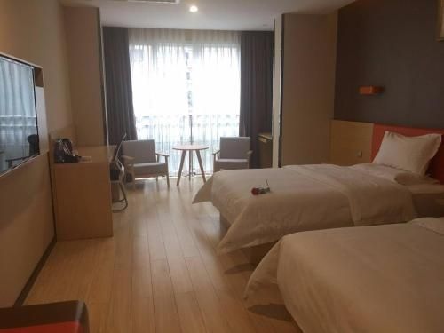 Hotel Photo 8