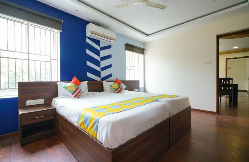 OYO Home 14274 Elegant Studio Near Lulu Mall