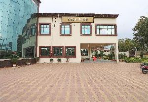 OYO 29866 Shivam Palace Allahabad India
