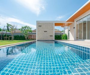 4 BDR Spacious Family Pool Villa Naiharn Phuket Nai Harn Thailand