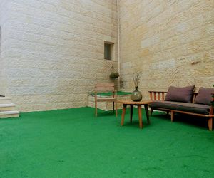 best location! apartment with big amazing garden! Jerusalem Israel