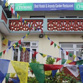 NearBy Hotel