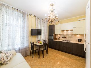 Трехкомнатная квартира 90м2 на наб. Фонтанки