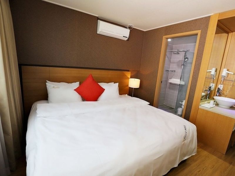 Hotel Photo 13