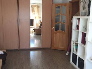 комната у м.Лесная