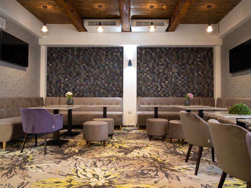 Hotel Photo 10