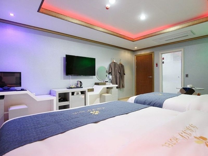 Hotel Photo 1