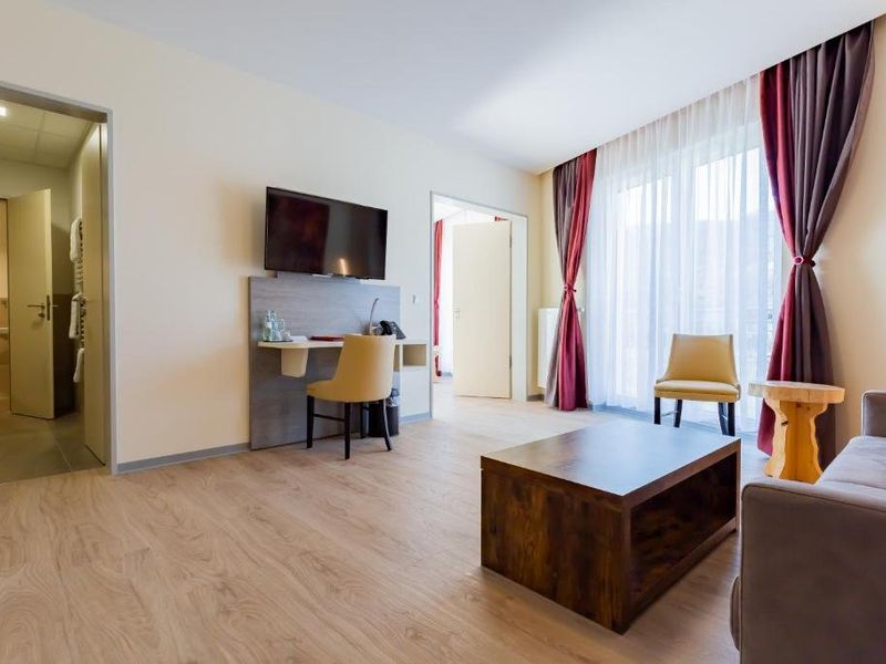 Hotel Photo 6