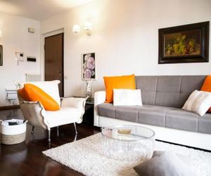 CHIC PANORAMIC APARTMENT Bergamo Italy