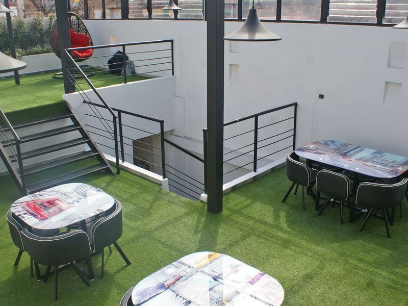 Hotel Photo 6