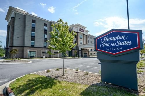 Photo of Hampton Inn & Suites Lenoir, NC