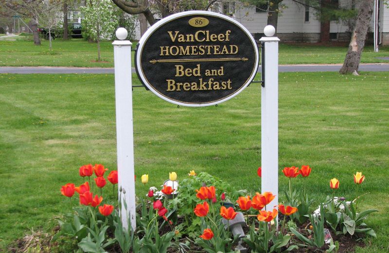 VanCleef Homestead Bed & Breakfast