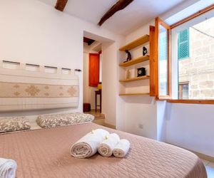 Beautiful Apartment in the Old Town Alghero Italy