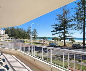 Rainbow Place unit 5 - Beachfront apartment in Rainbow Bay Coolangatta, Southern Gold Coast Coolangatta Australia