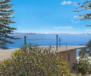 Cobden Court Unit 6 - 2 bedroom unit one street from the beach Coolangatta Australia