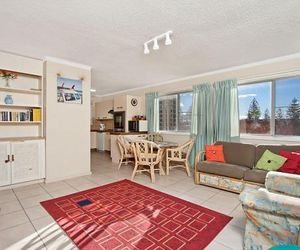 Como unit 5 - Good value 2 bedroom unit Coolangatta Australia