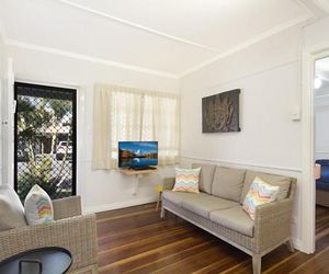 Tondio Terrace Flat 4 - Pet Friendly, ground floor neat and tidy budget accommodation Coolangatta Australia