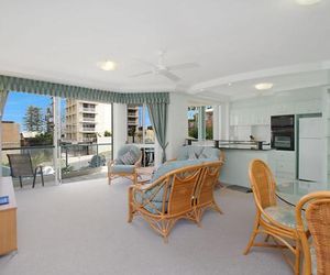 Classique Unit 3 - Well appointed unit in a security building Coolangatta Australia