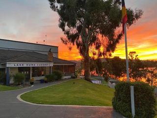 Hotel pic Lake Hume Resort