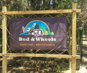 Bed and wheels Pichidangui Chile