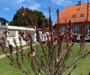 H. C. Lumbyes Vej - kælderlejlighed Odense Denmark
