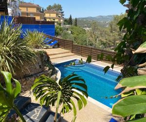 Villa Charma with Heated pool, A/C in peaceful location Olivella Spain
