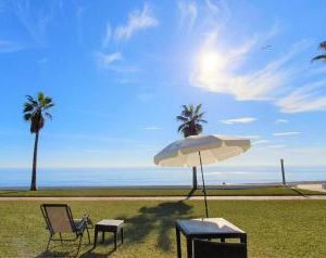 Dona Lola Sandra - Cozy beach front house with open sea views located in Calahonda only few minutes away from Marbella - Costa del sol CS111 Mijas Costa Spain