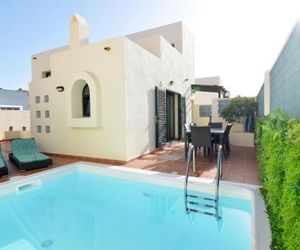 Villa Olympia Lovely, Close to Town and Beaches with Private Pool & Fast WiFi Corralejo Spain