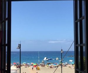 La Niña Los Cristianos Spain