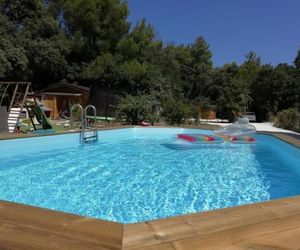 Studio au calme avec piscine et jardin ombragé Suze France