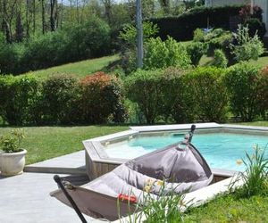 Maison avec piscine 8 couchages entre Annecy et Aix les bains Rumilly France
