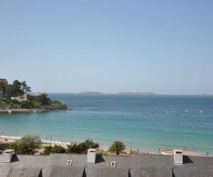Apartment Appartement rénovée superbe vue mer au 2ème étage du château de trestraou Perros-Guirec France
