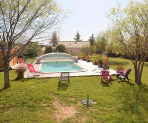 House Villa piscine chauffée 6 personnes du dimanche au dimanche Orgnac-lAven France