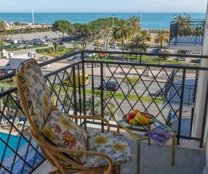 Apartment Beau 2p avec terrasse proche centre 1 Menton France