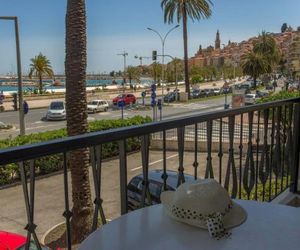 Apartment Face mer avec terrasse proche plages et centre 1 Menton France