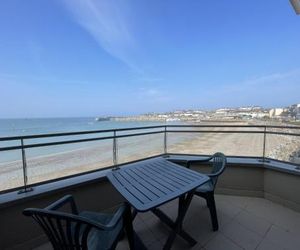 Apartment Granville, appartement dans residence avec vue sur mer Granville France