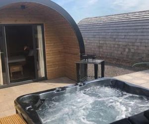 Superior glamping pod with hot tub Frodsham United Kingdom