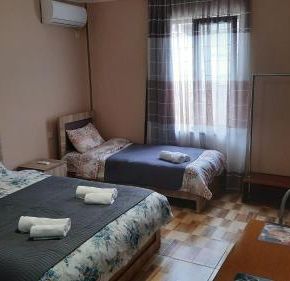 NearBy Hotel